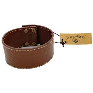 Patricia Nash Leather Wrap Flip Lock Bracelet Florence Tan Tooled